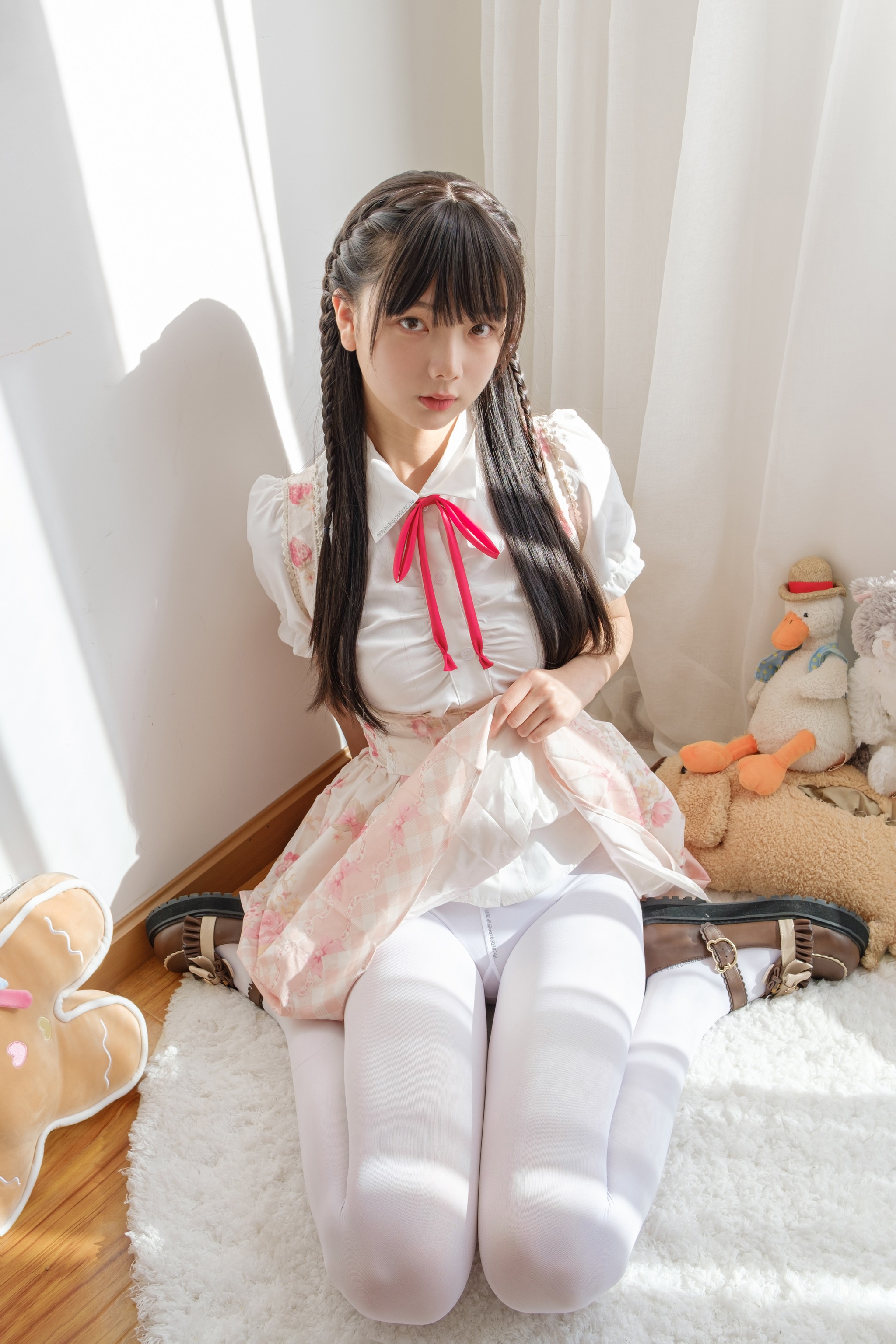 稚乖画册 - NO.018 夜夜 白丝JK[81P]-XikXak